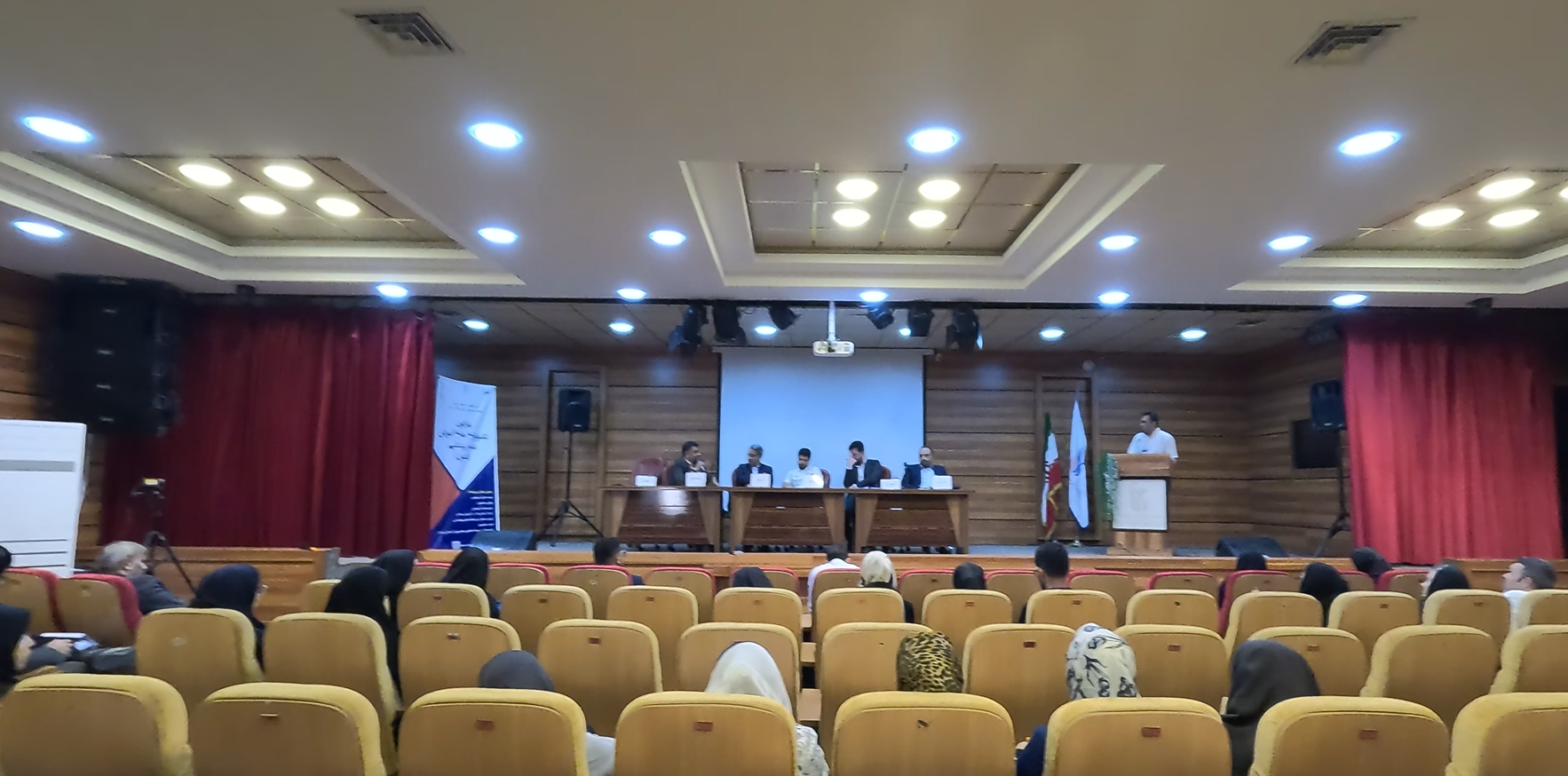 پنل تخصصی تأمین مالی پروژه‌های مرتبط با فناوری‌های نوین آموزش علوم پزشکی در اختتامیه پنجمین رویداد تکتون برگزار شد.